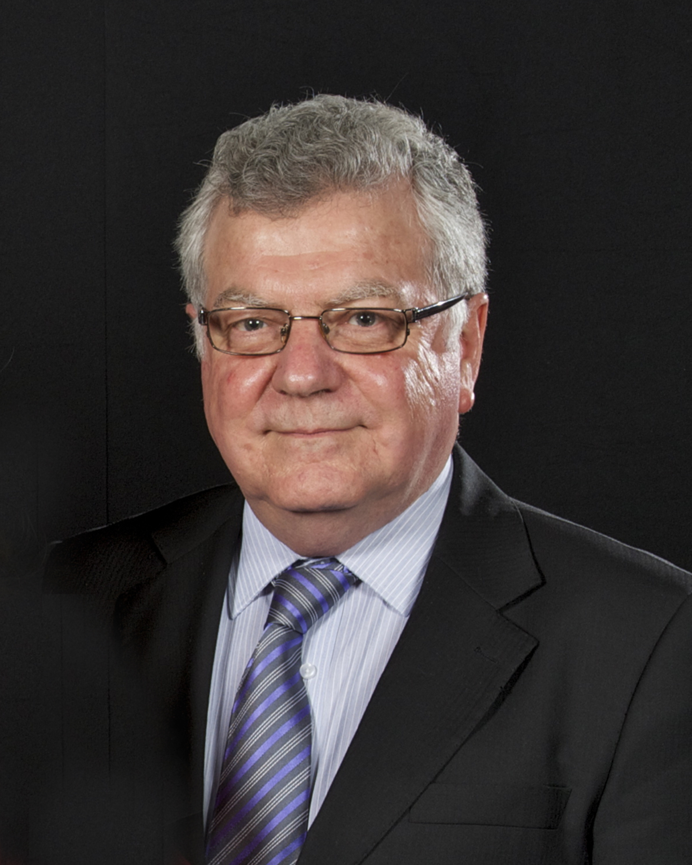 COTHER_Bob Headshot.jpg